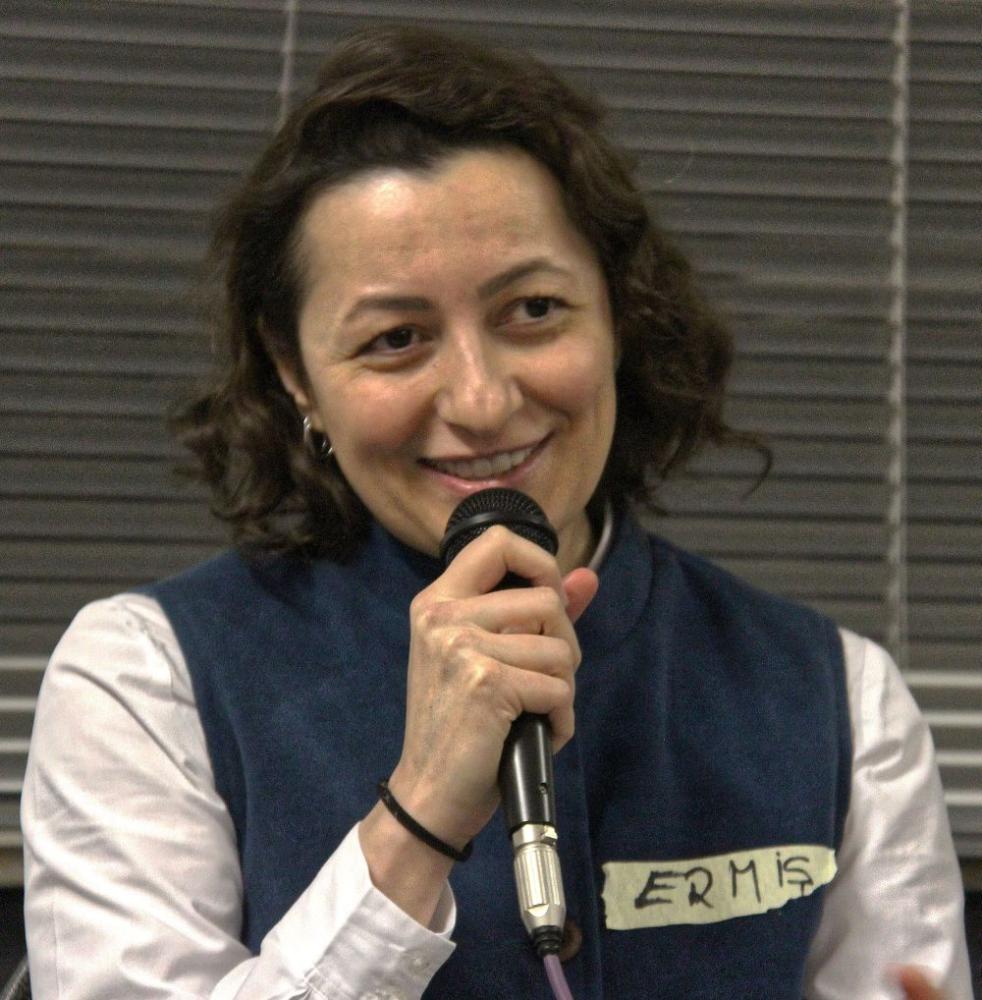 Frömmigkeit keine Bedingung - Talk der Religionen: Serap Ermiş vertrat die gastgebende Ditib-Moschee in Lemgo